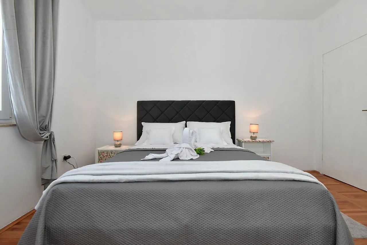 Lana Apartman Zadar Croatia