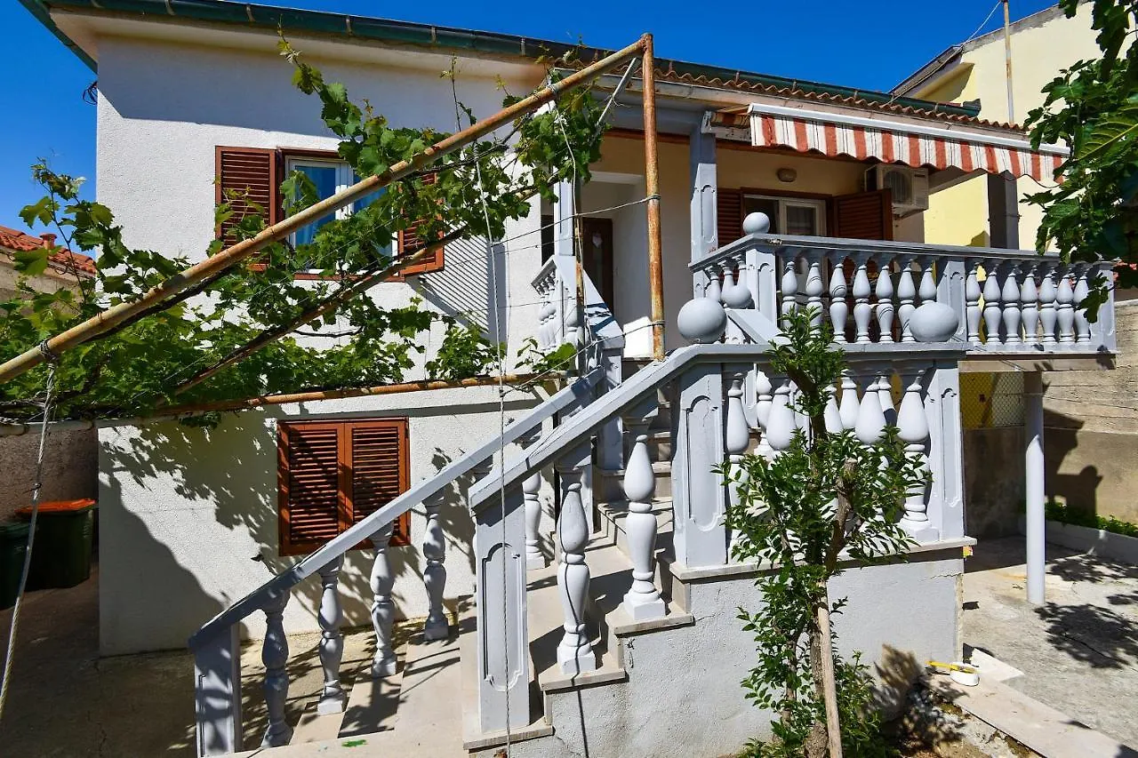 Lana Apartman Zadar Apartment