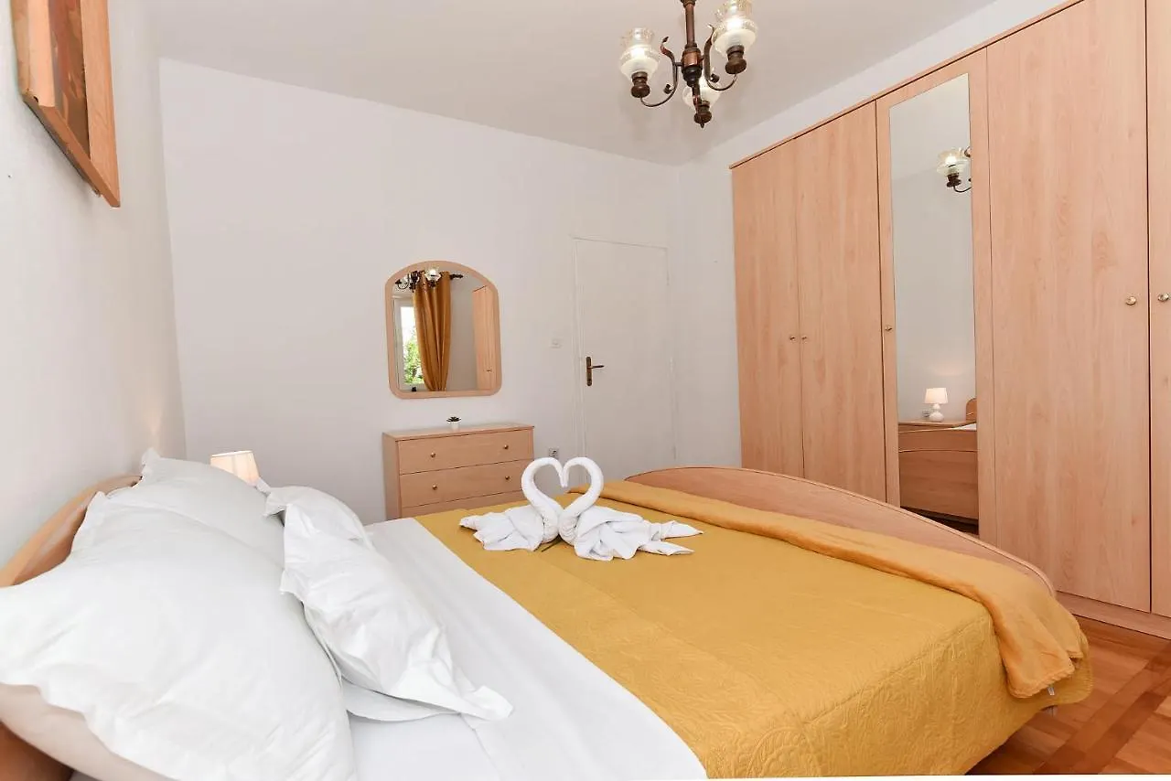 Lana Apartman Zadar