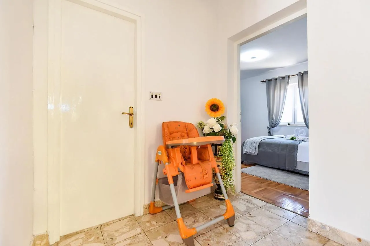 Lana Apartman Zadar
