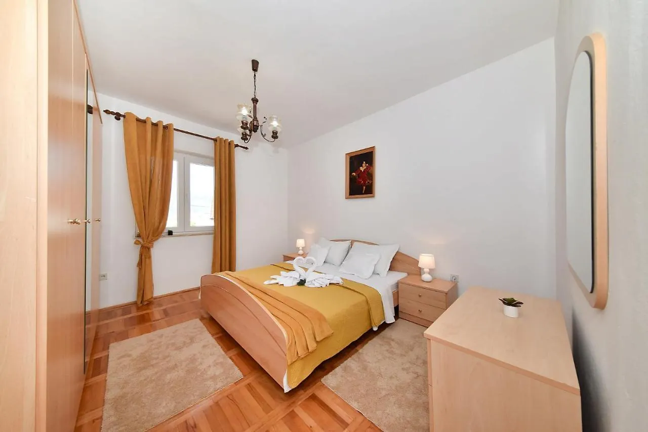 Apartment Lana Apartman Zadar