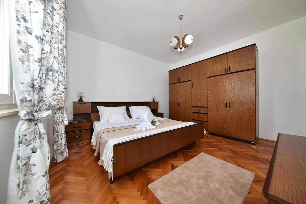 Lana Apartman Zadar 0*,  Croatia